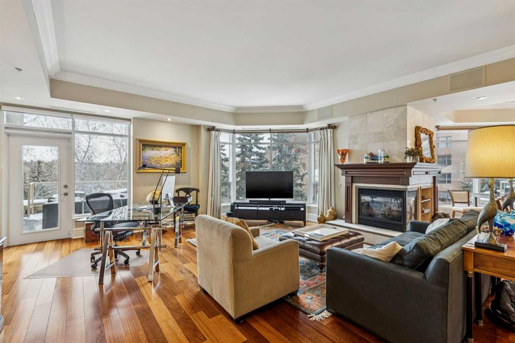 Picture for 404, 600 Princeton Way SW