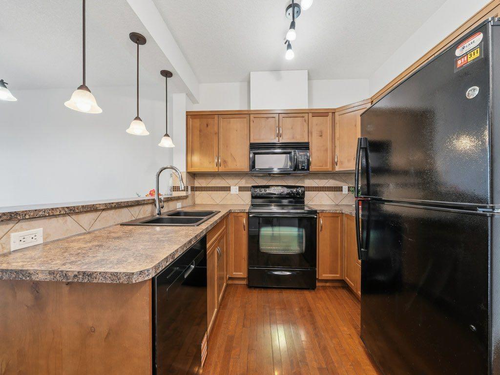 Picture for 5, 172 Rockyledge View NW