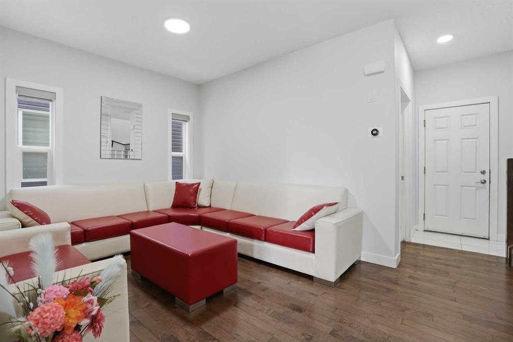 Picture for 154 Saddlelake Way NE