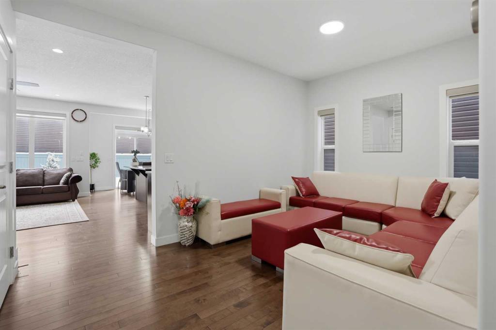 Picture for 154 Saddlelake Way NE