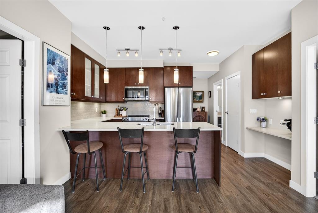 Picture for 306, 1720 10 Street SW