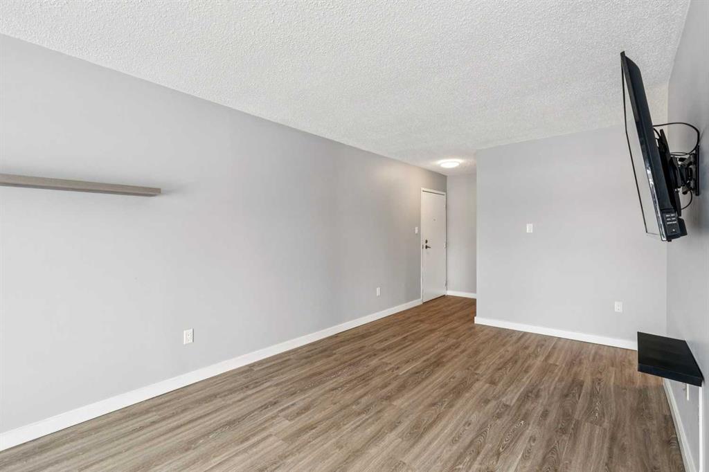 Picture for 2202, 3115 51 Street SW