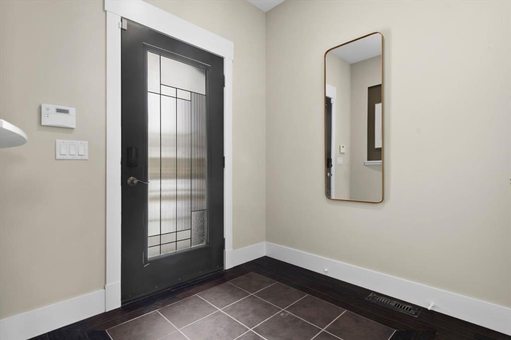 Picture for 2040 46 Avenue SW