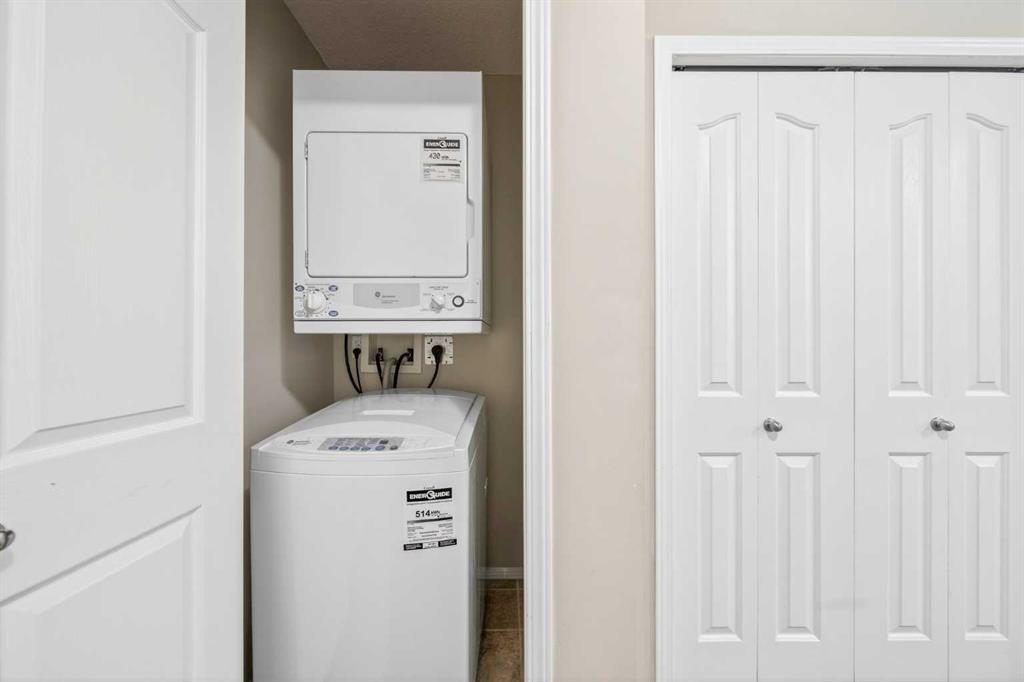 Picture for 1106, 1111 6 Avenue SW