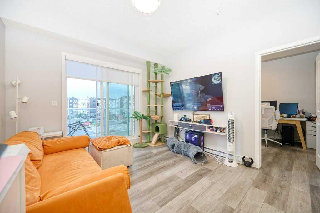 Picture for 406, 80 Carrington Plaza NW