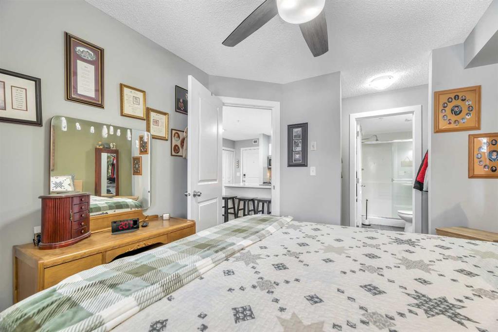 Picture for 8109, 403 Mackenzie Way SW