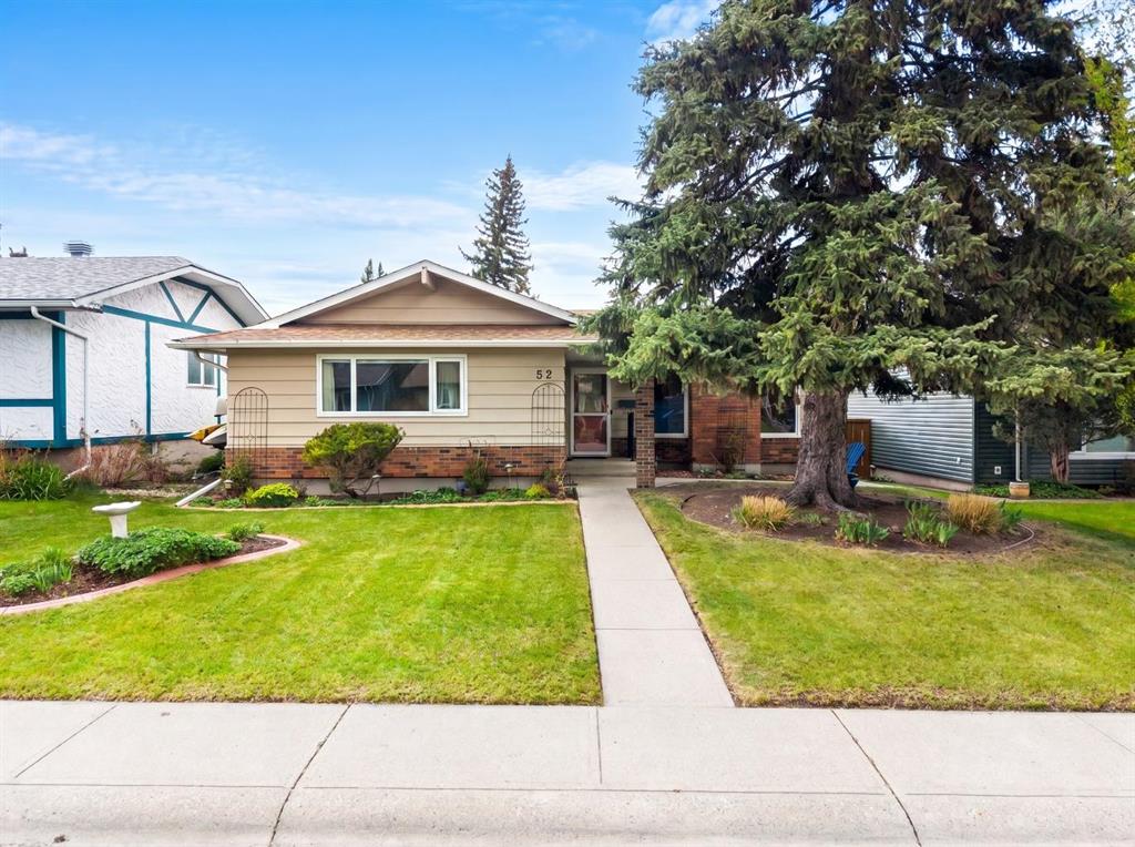 Picture for 52 Lake Lucerne Close SE