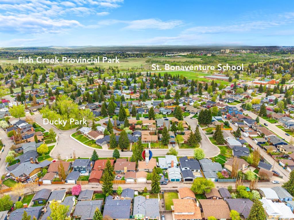 Picture for 52 Lake Lucerne Close SE