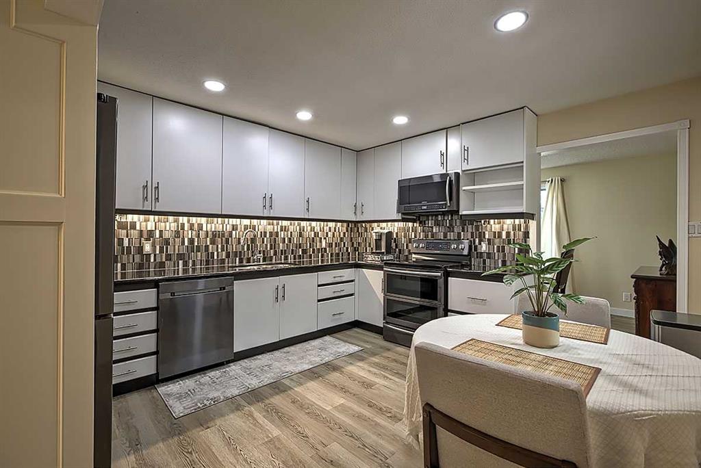 Picture for 48 Deermont Way SE