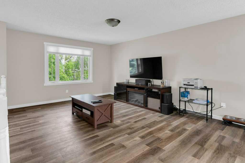 Picture for 120 Alpine Crescent SE