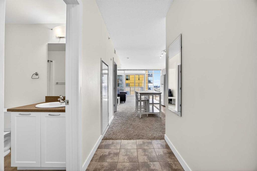 Picture for 704, 3830 Brentwood Road NW