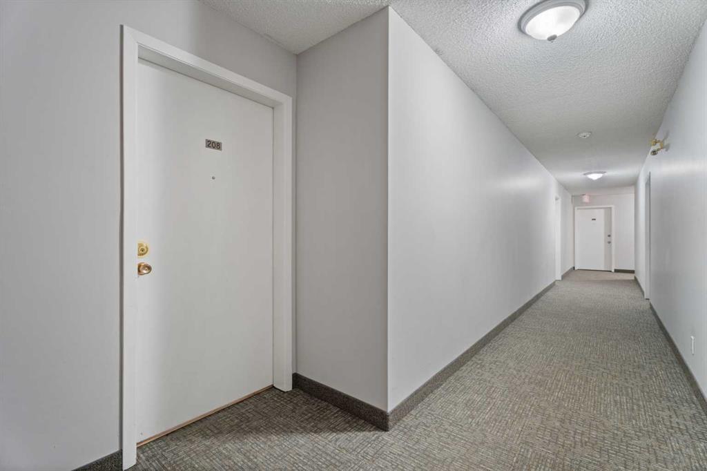Picture for 208, 819 4A Street NE