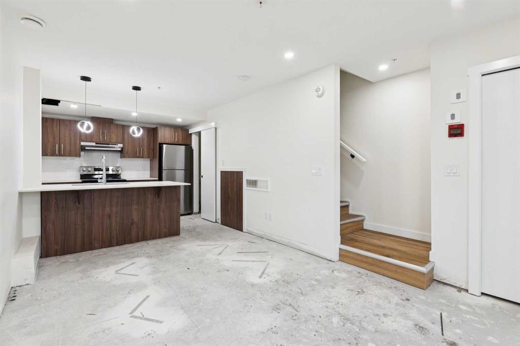 Picture for 305, 156 Park Street 