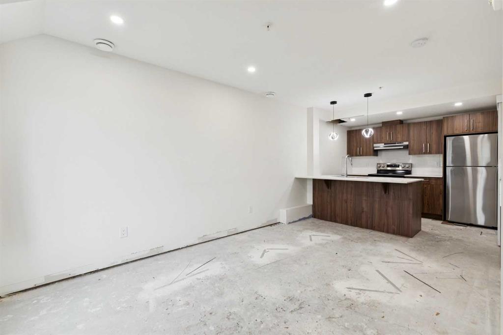Picture for 305, 156 Park Street 