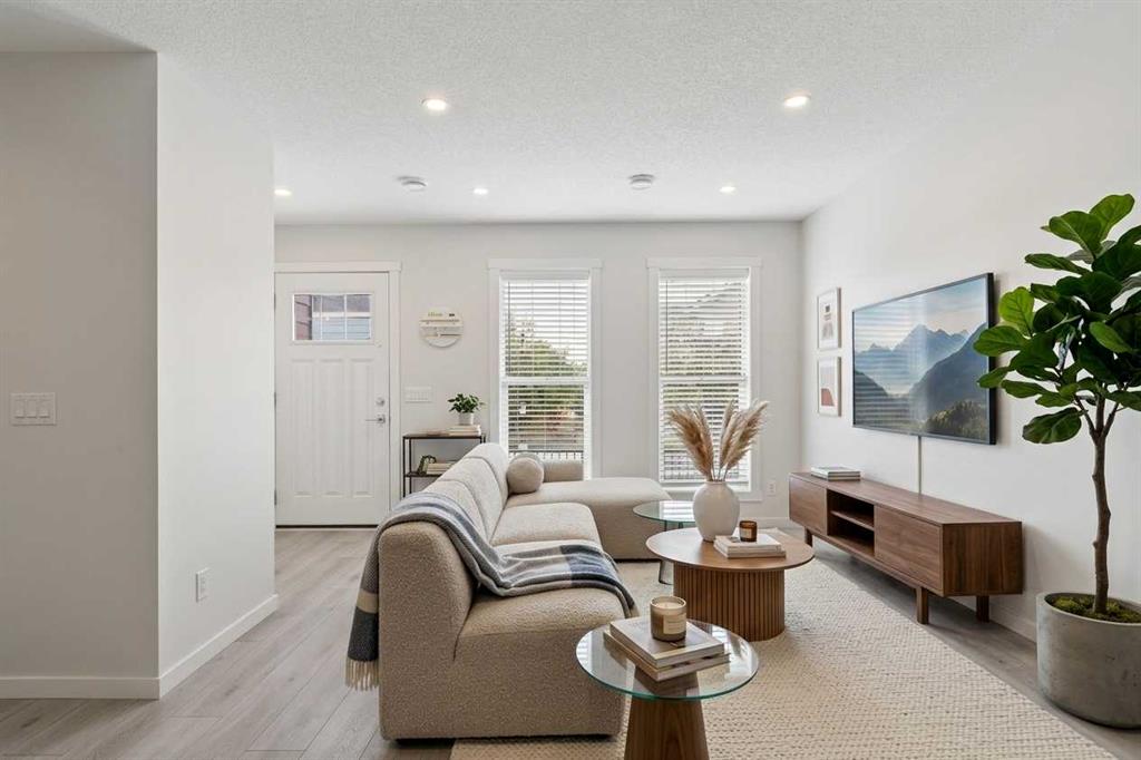 Picture for 469 Cranbrook Square SE