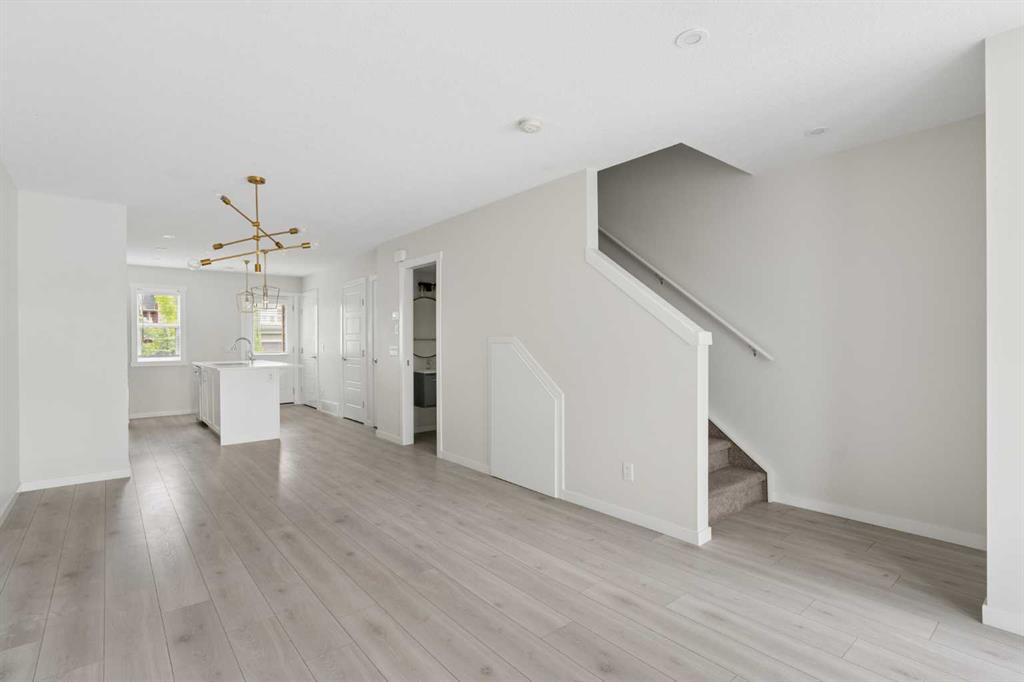 Picture for 469 Cranbrook Square SE