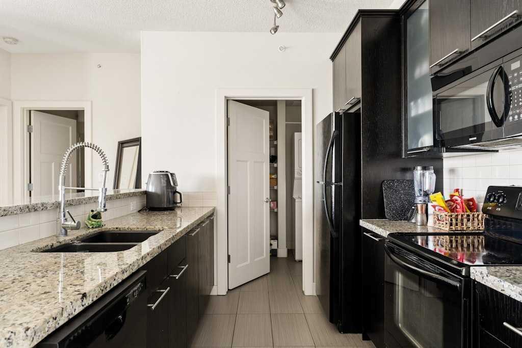 Picture for 313, 3410 20 Street SW