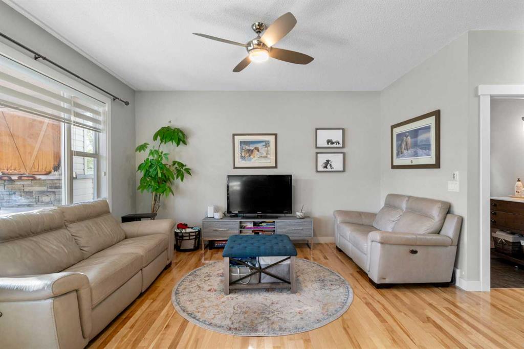 Picture for 2581 Coopers Circle SW https://www.cirrealty.ca/reb/creb/36/A2266136_13.jpg