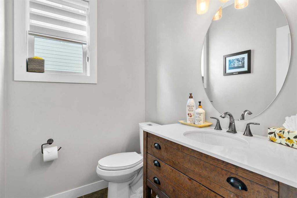 Picture for 2581 Coopers Circle SW https://www.cirrealty.ca/reb/creb/36/A2266136_15.jpg