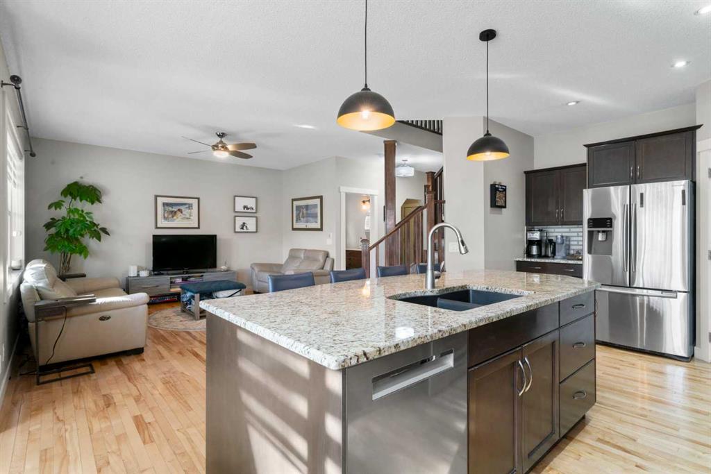 Picture for 2581 Coopers Circle SW https://www.cirrealty.ca/reb/creb/36/A2266136_17.jpg