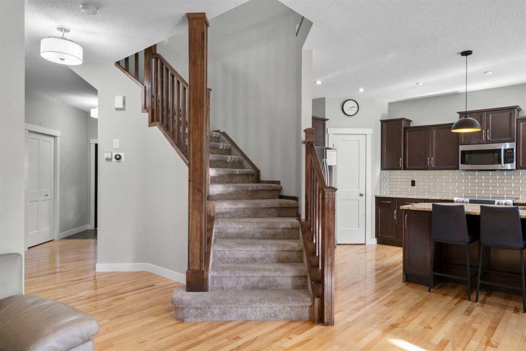 Picture for 2581 Coopers Circle SW https://www.cirrealty.ca/reb/creb/36/A2266136_21.jpg