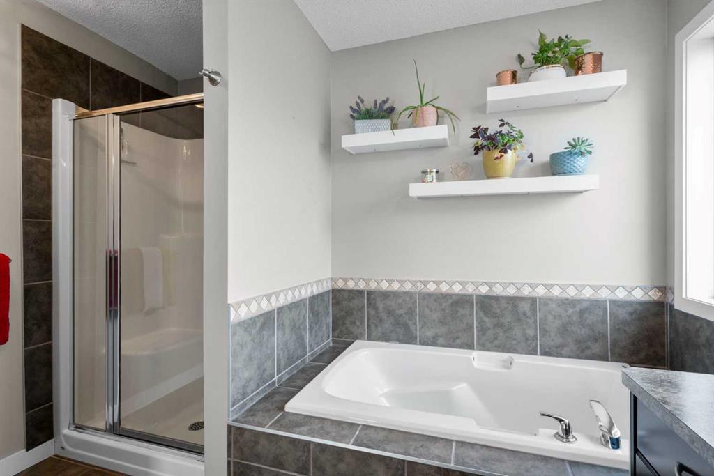 Picture for 2581 Coopers Circle SW https://www.cirrealty.ca/reb/creb/36/A2266136_30.jpg