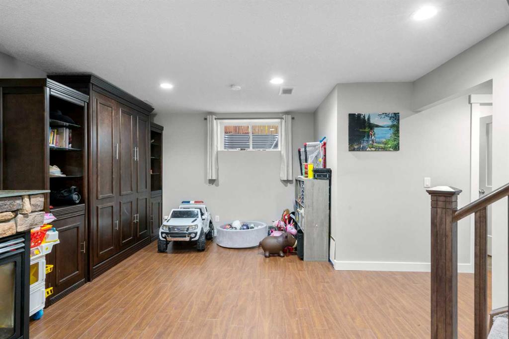 Picture for 2581 Coopers Circle SW https://www.cirrealty.ca/reb/creb/36/A2266136_40.jpg