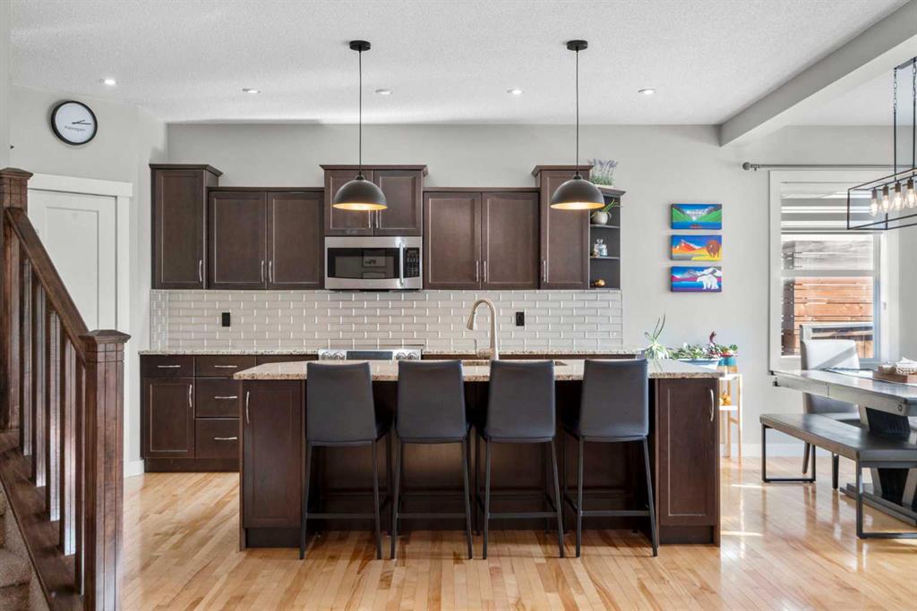 Picture for 2581 Coopers Circle SW https://www.cirrealty.ca/reb/creb/36/A2266136_9.jpg