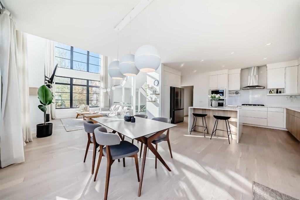 Picture for 26 Treeline Common SW https://www.cirrealty.ca/reb/creb/36/A2266336_17.jpg