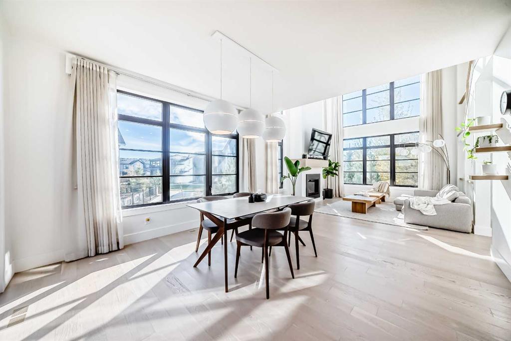 Picture for 26 Treeline Common SW https://www.cirrealty.ca/reb/creb/36/A2266336_18.jpg