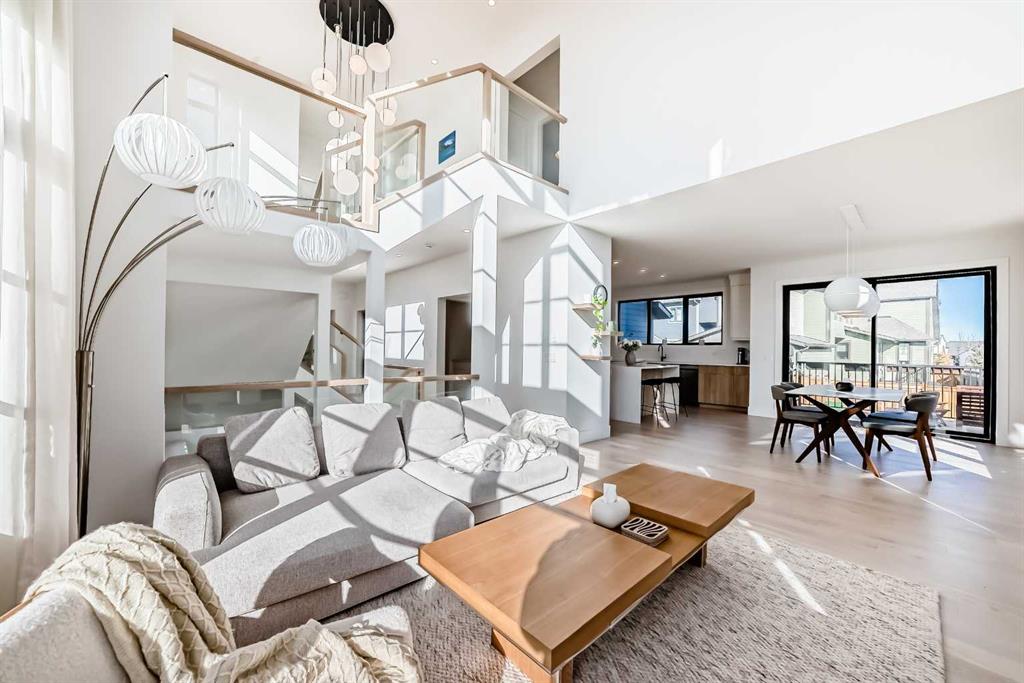 Picture for 26 Treeline Common SW https://www.cirrealty.ca/reb/creb/36/A2266336_23.jpg