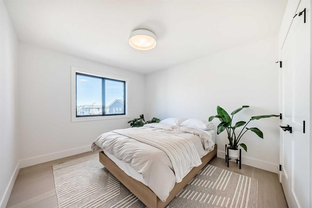 Picture for 26 Treeline Common SW https://www.cirrealty.ca/reb/creb/36/A2266336_35.jpg