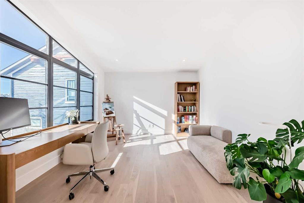 Picture for 26 Treeline Common SW https://www.cirrealty.ca/reb/creb/36/A2266336_41.jpg