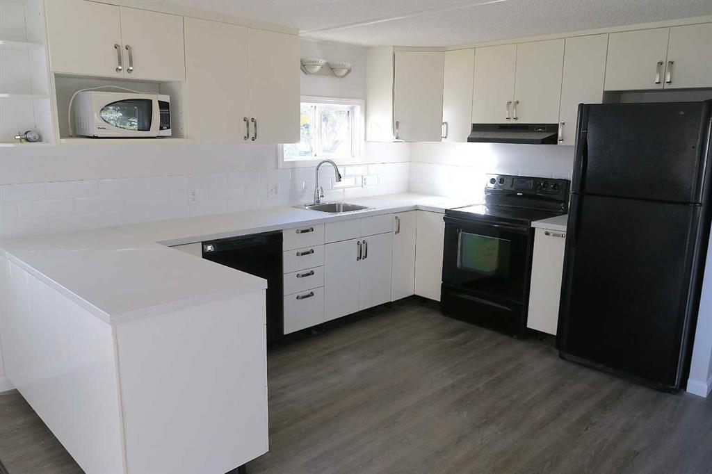 Picture for 901 Briarwood Crescent 