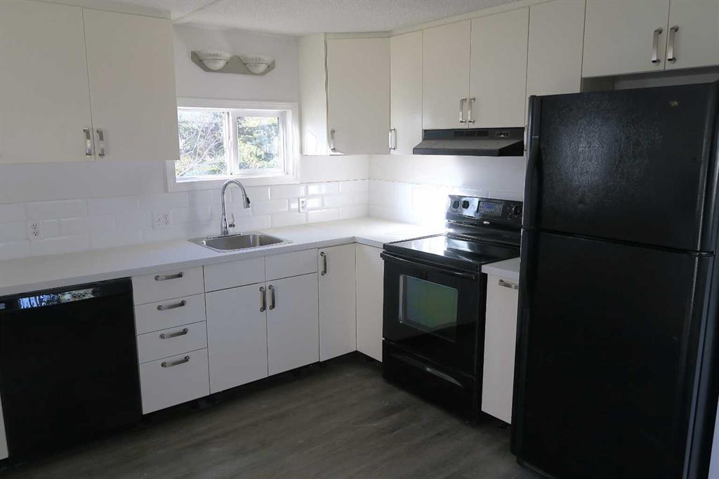 Picture for 901 Briarwood Crescent 