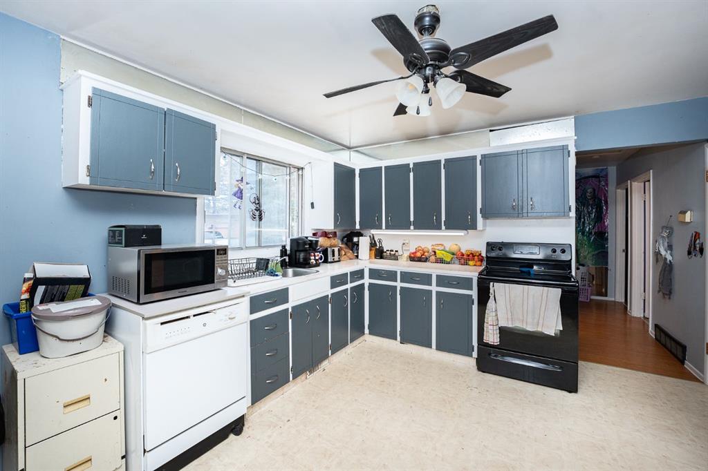 Picture for 4524 73 Street NW