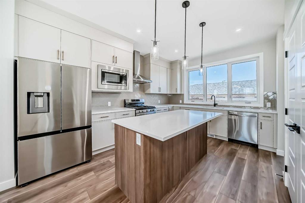 Picture for 1001 Reynolds Crescent SW Picture for 1001 Reynolds Crescent SW