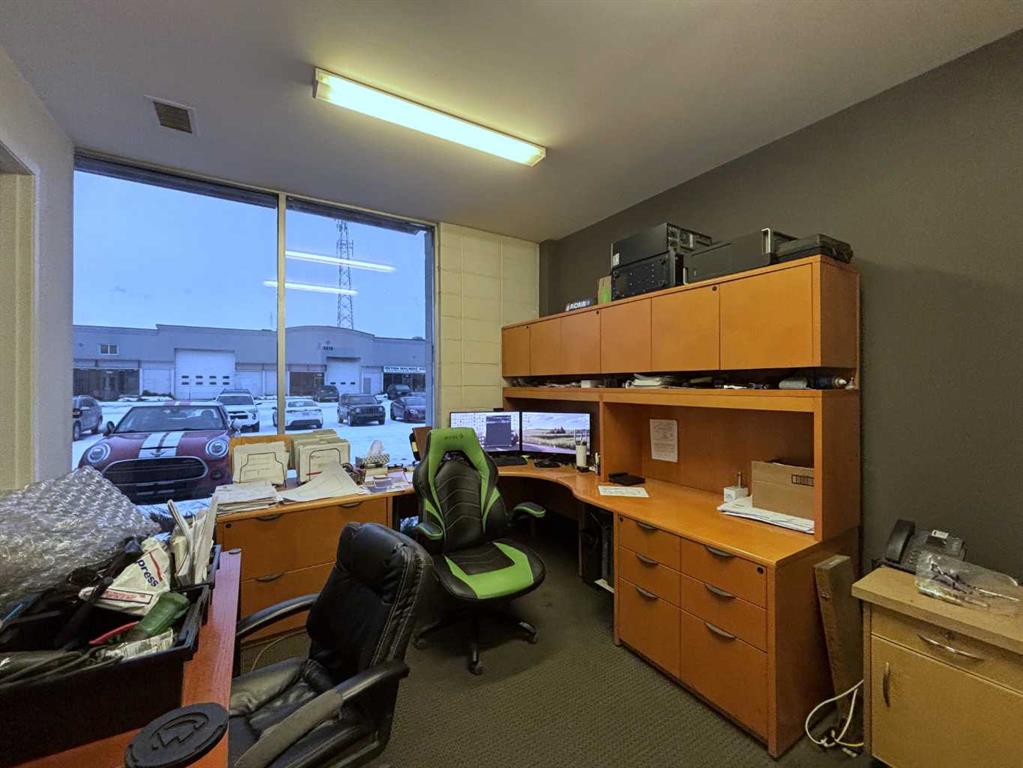 Picture for 1114 &amp; 1118, 4316 64 Avenue SE