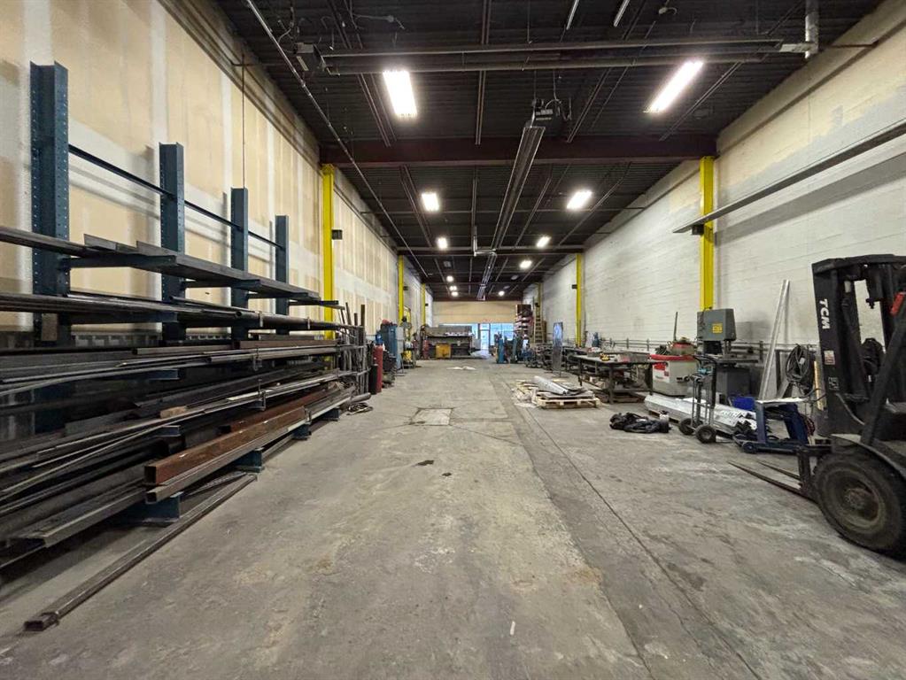 Picture for 1114 &amp; 1118, 4316 64 Avenue SE