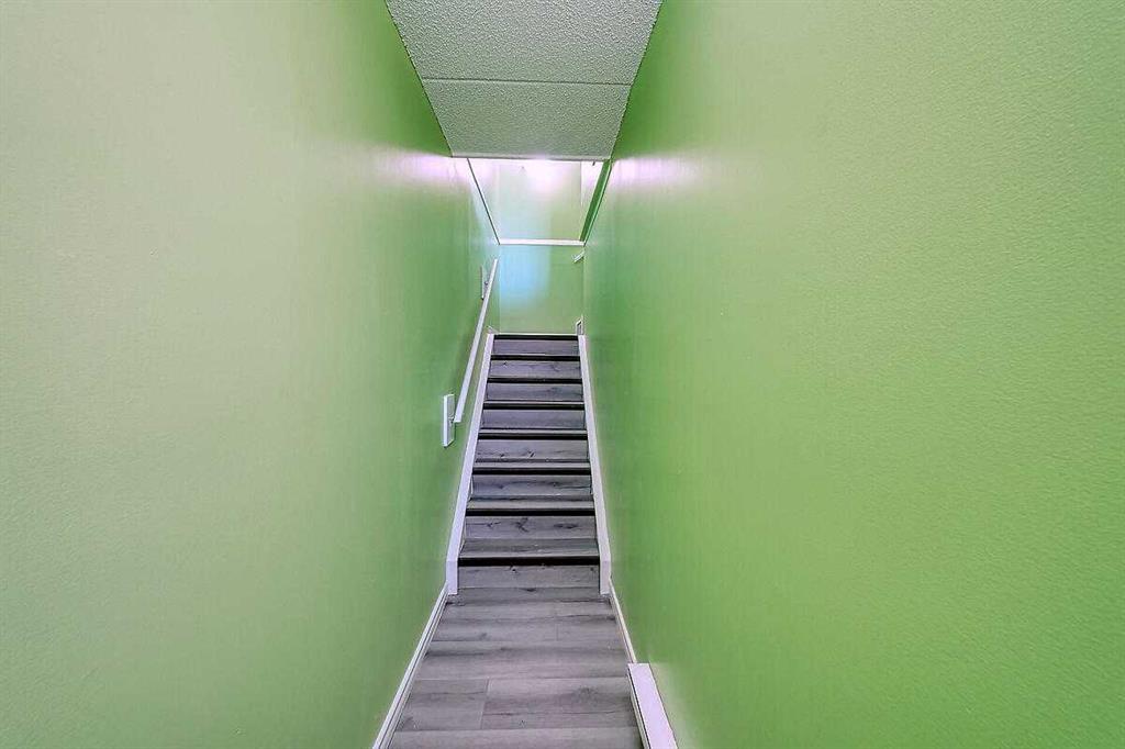 Picture for 206, 2200 Woodview Drive SW