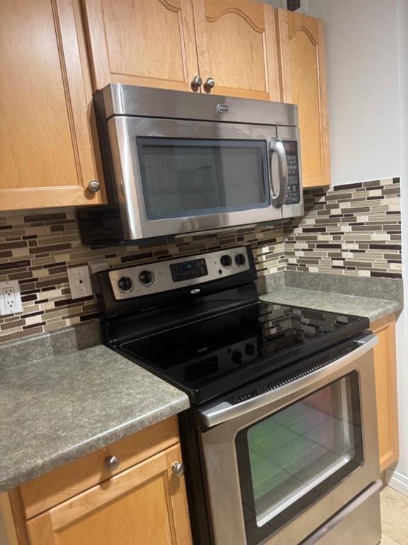 Picture for 404, 537 14 Avenue SW