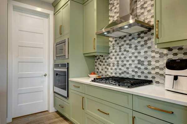 Picture for 144 Cranbrook Gardens W