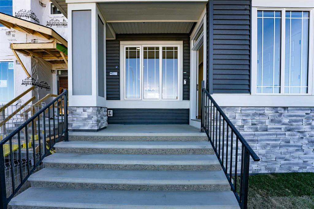 Picture for 78 Corner Glen Grove NE