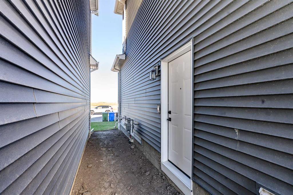 Picture for 78 Corner Glen Grove NE