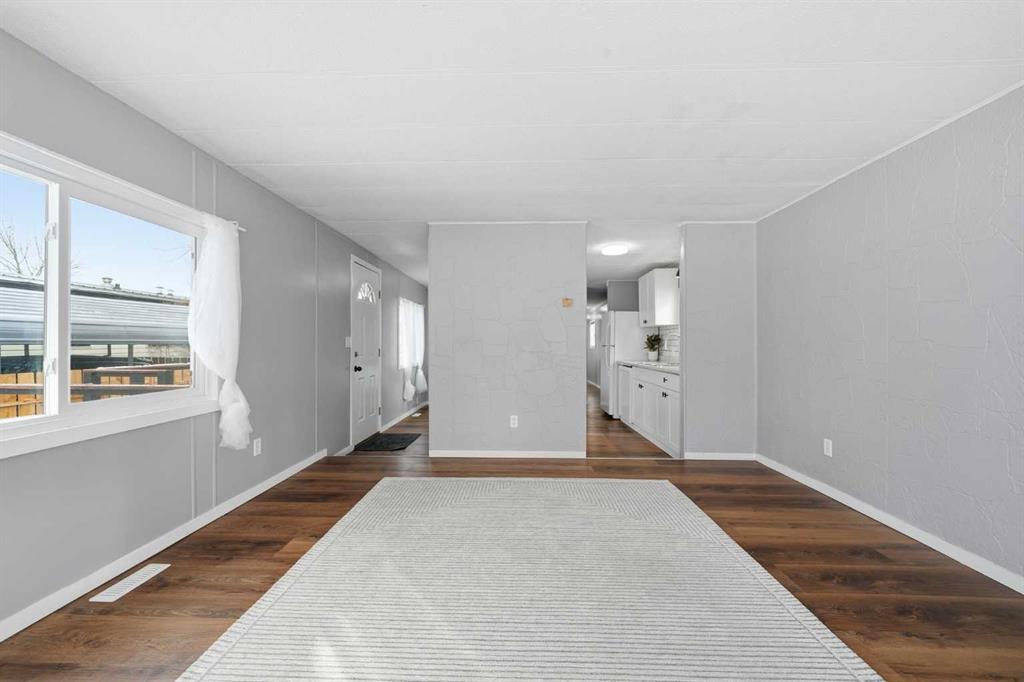 Picture for 281, 6220 17 Avenue SE