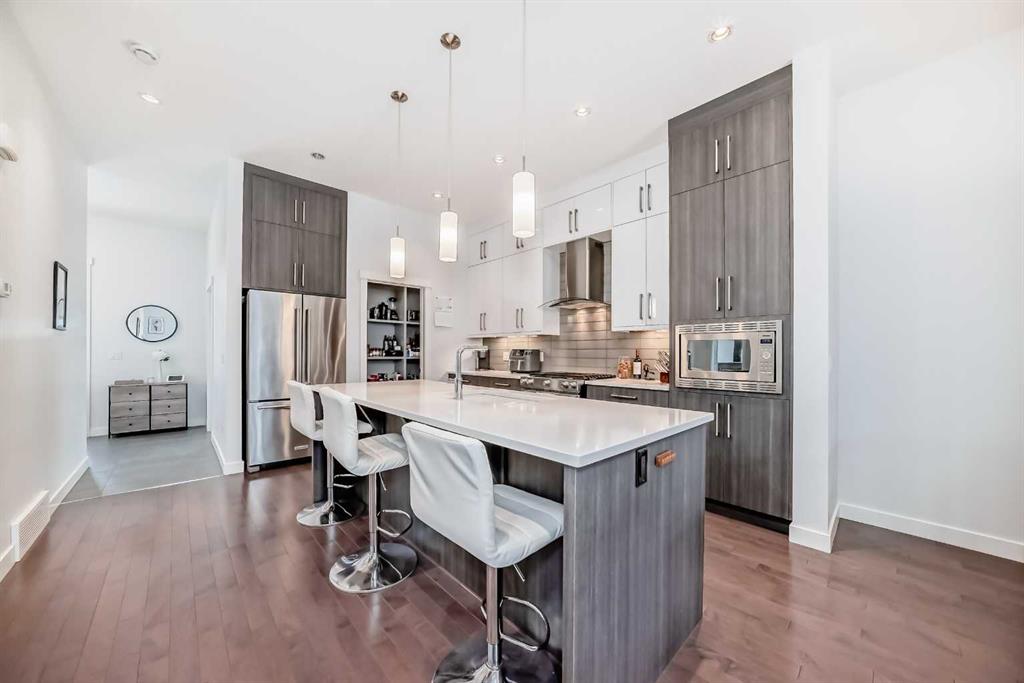 Picture for 2807 25 Street SW