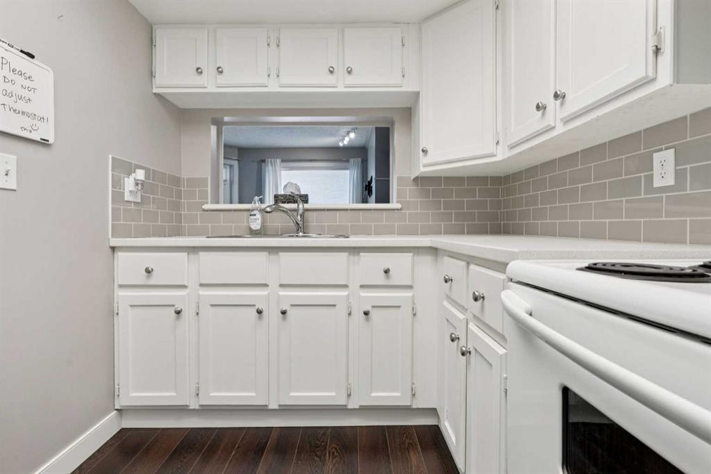 Picture for 406, 3717 42 Street NW