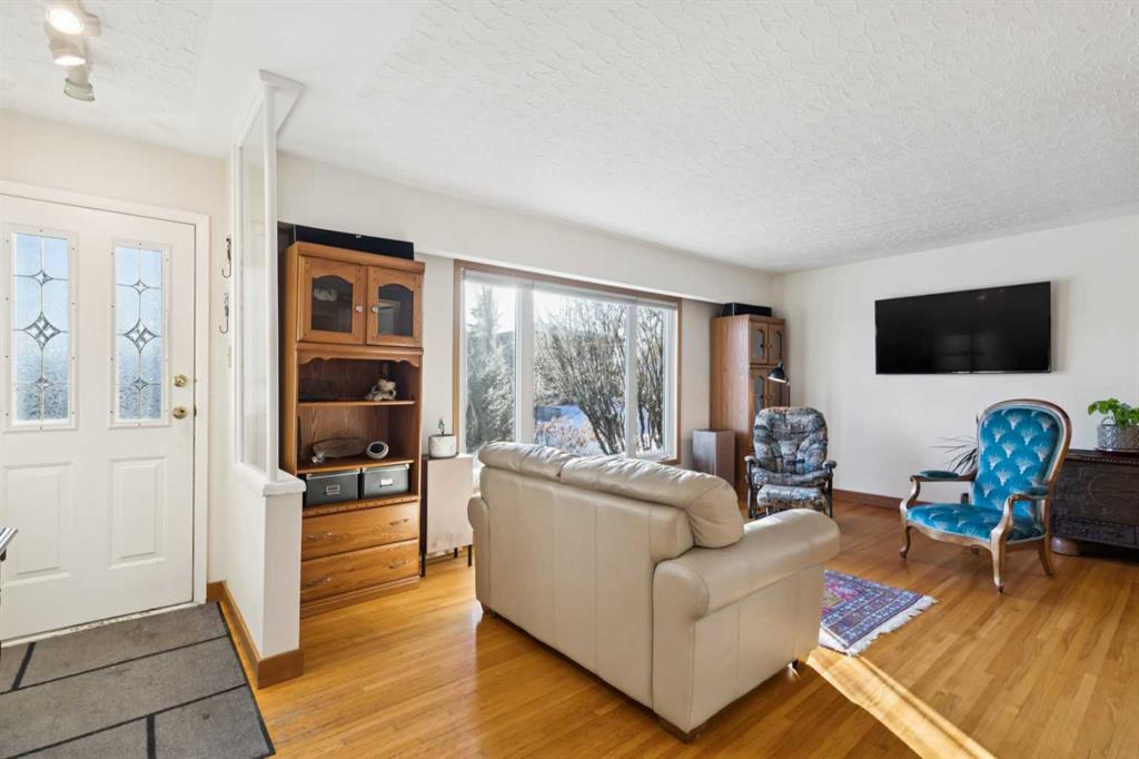 Picture for 35 45 Street SW