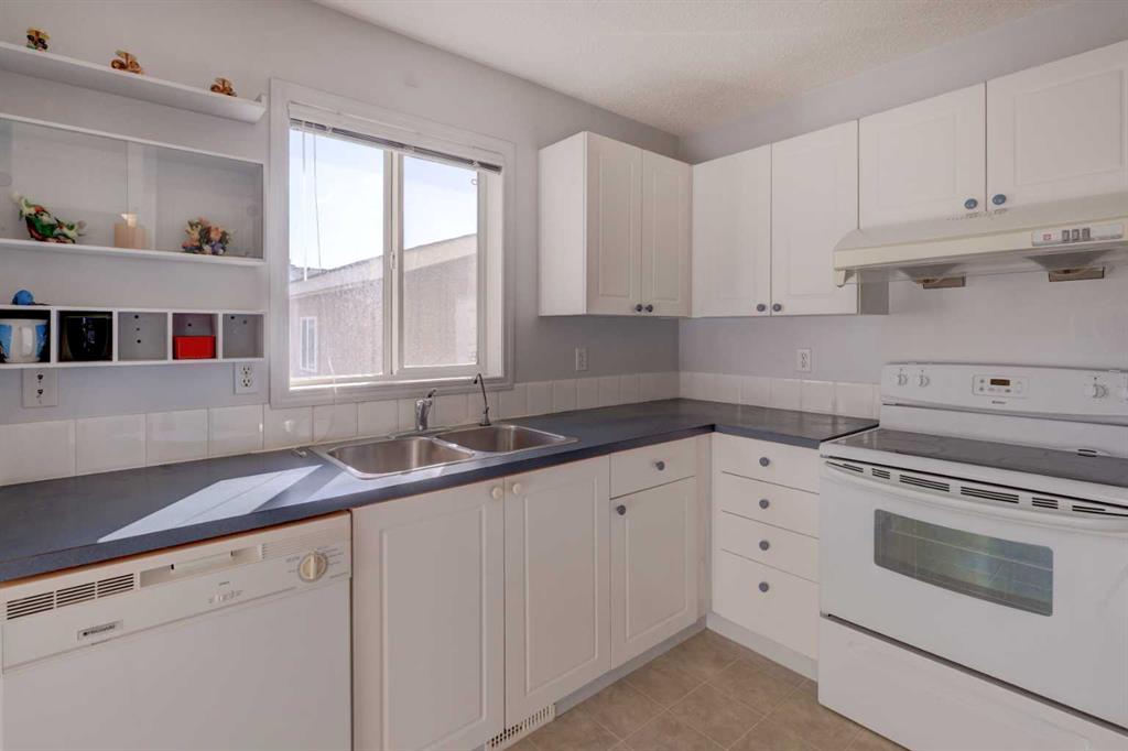 Picture for 179 Saddlemead Green NE