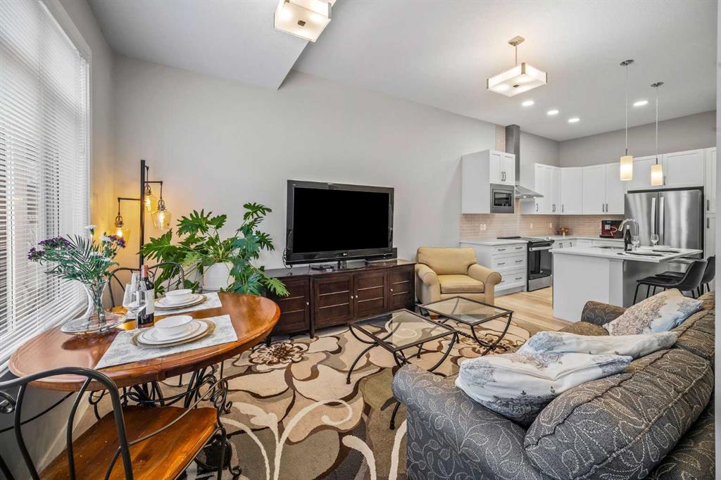 Picture for 210 Crestbrook Common SW